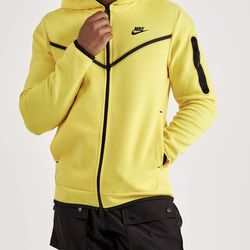 Nike Tech Fleece Size XL