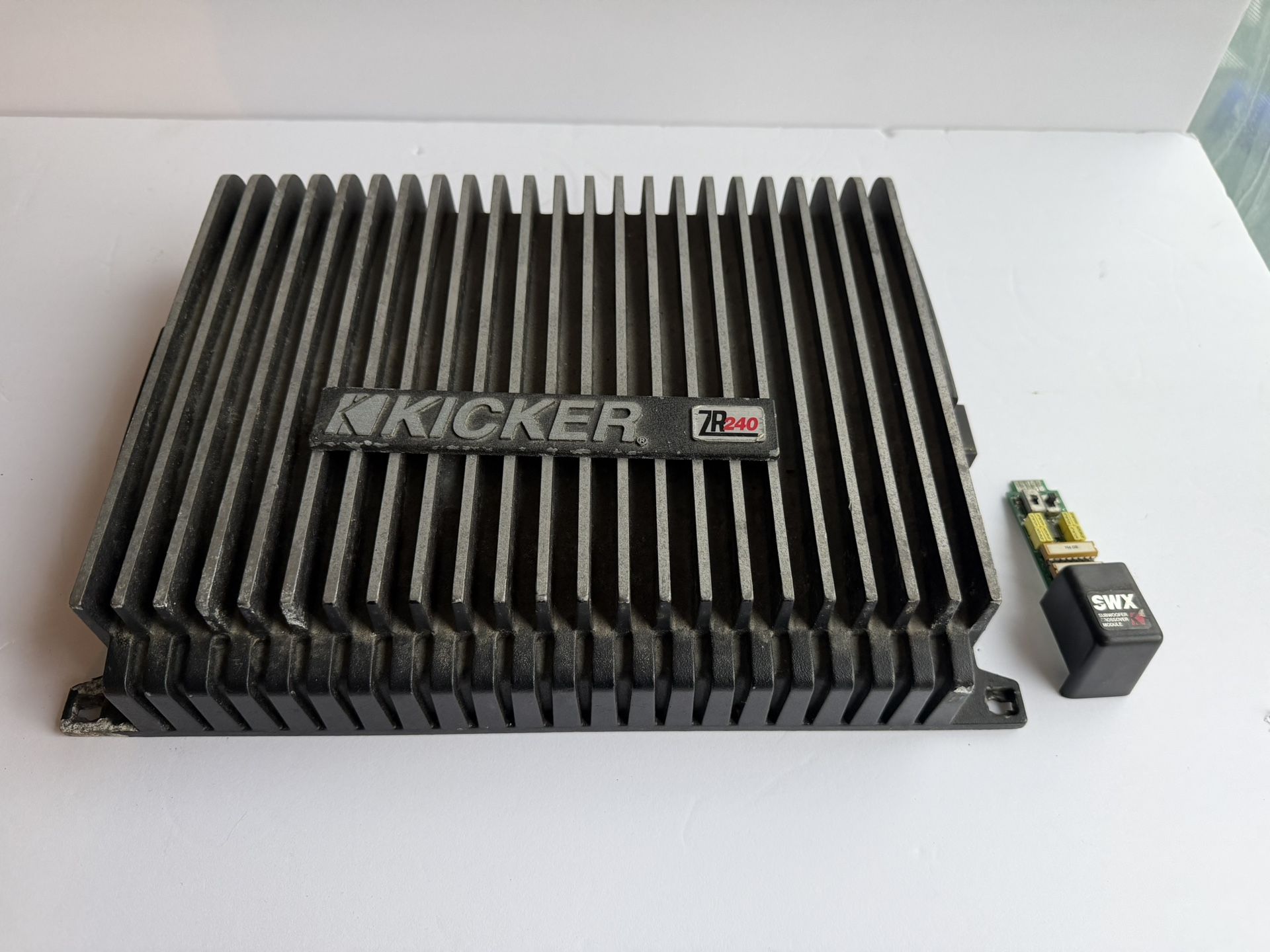 Kicker Old school Zr240 amp awesome amp