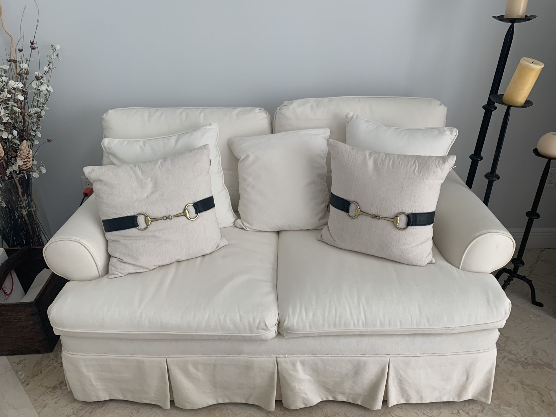 White Fabric Love Seat *BONUS TV*