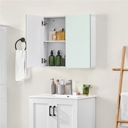 Frameless Mirror Cabinet with Two Frameless Mirrored Doors and Adjustable Shelf