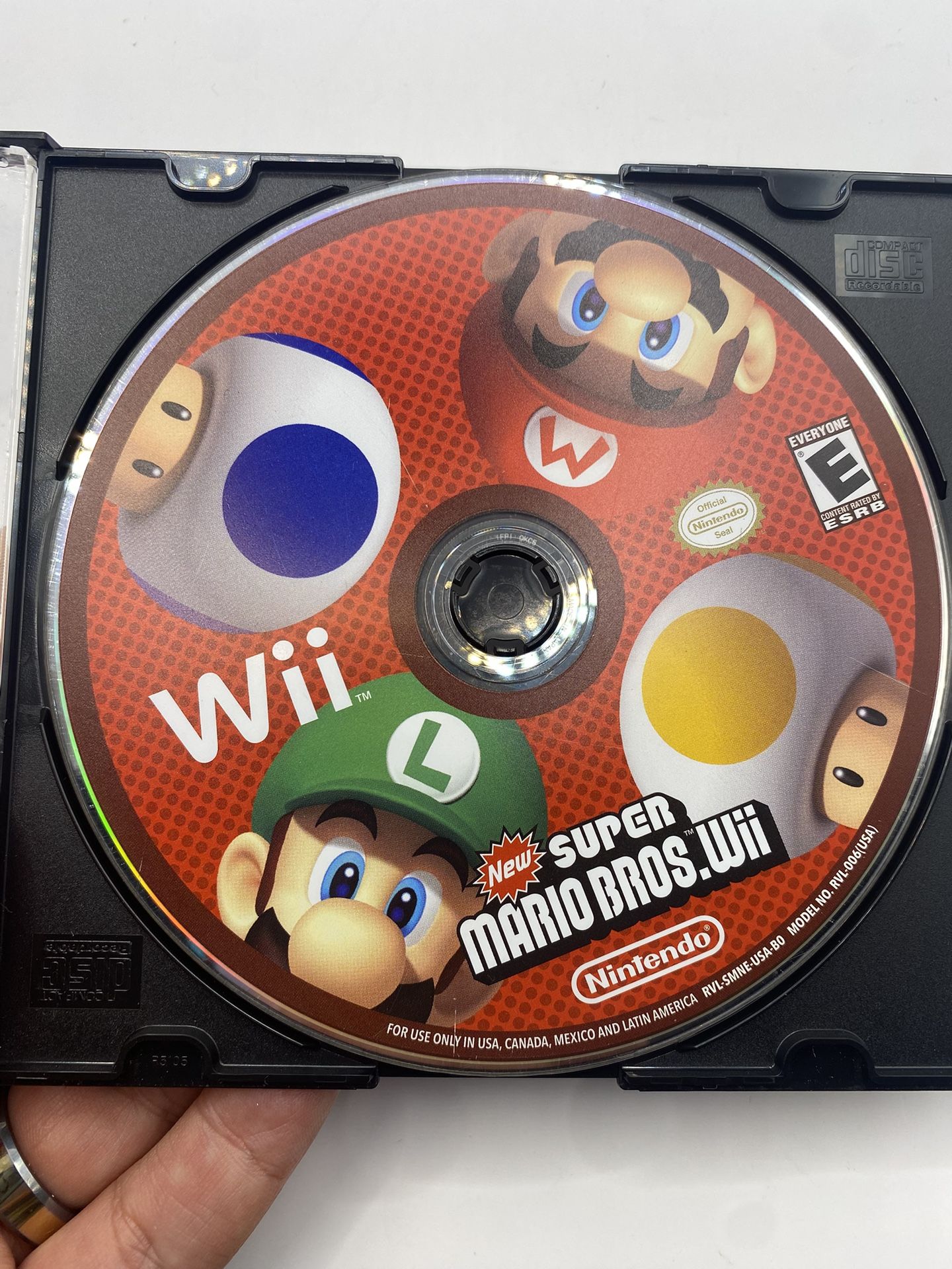 New Super Mario Bros. Wii (Nintendo Wii, 2009) DISC ONLY, TESTED Authentic NSMB