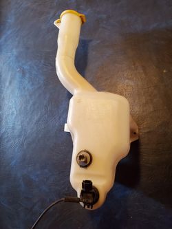 06-10 Chrysler 300 Windshield Wiper Washer Fluid Tank Reservoir OEM