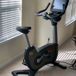 Life Fitness Life Cycle 95c Commercial Upright Bike