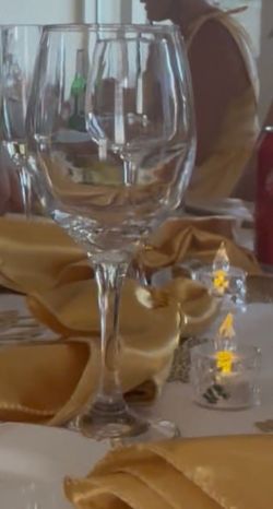 Wine glasses 16 count
