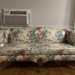 Vintage Classic Floral Couch/ Sofa