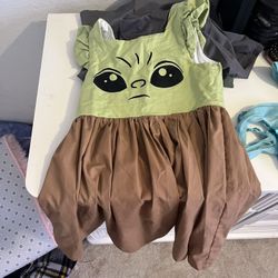 Baby Yoda Costume