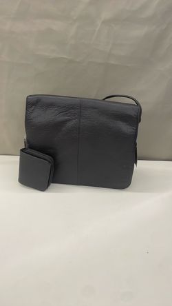 Giani Bernini organizer bag. Item No 330 (Shopgoodwill)