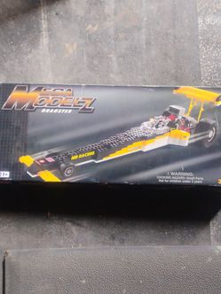 Mega Modelz Dragster Building Block Set