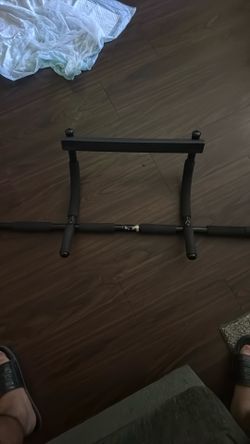 Pull-Up Bar