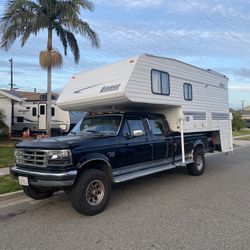 Lance Lite 1055 Cab over Camper