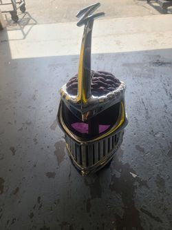 Hasbro Mighty Morphin Power Ranger Lord Zenn Life
Size Helmet.