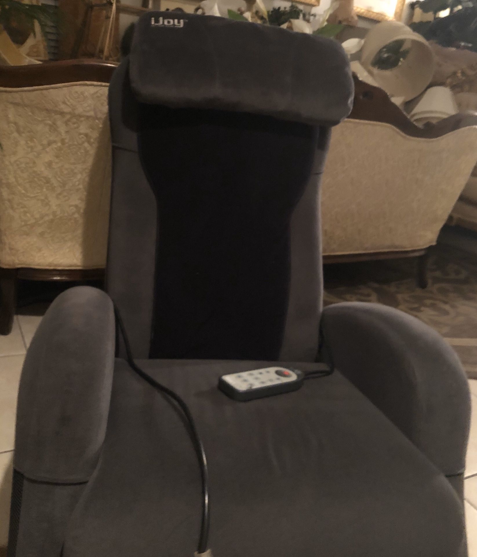 IJoy massage chair like human touch excellent condition
