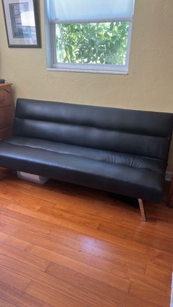 Wayfare Futon
