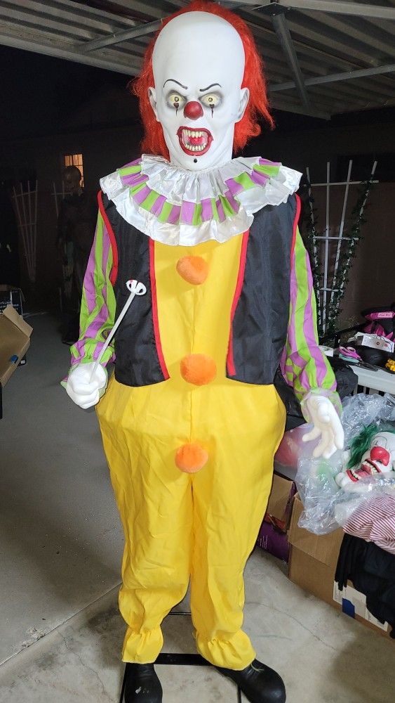 Pennywise Animatronic Prop Animated