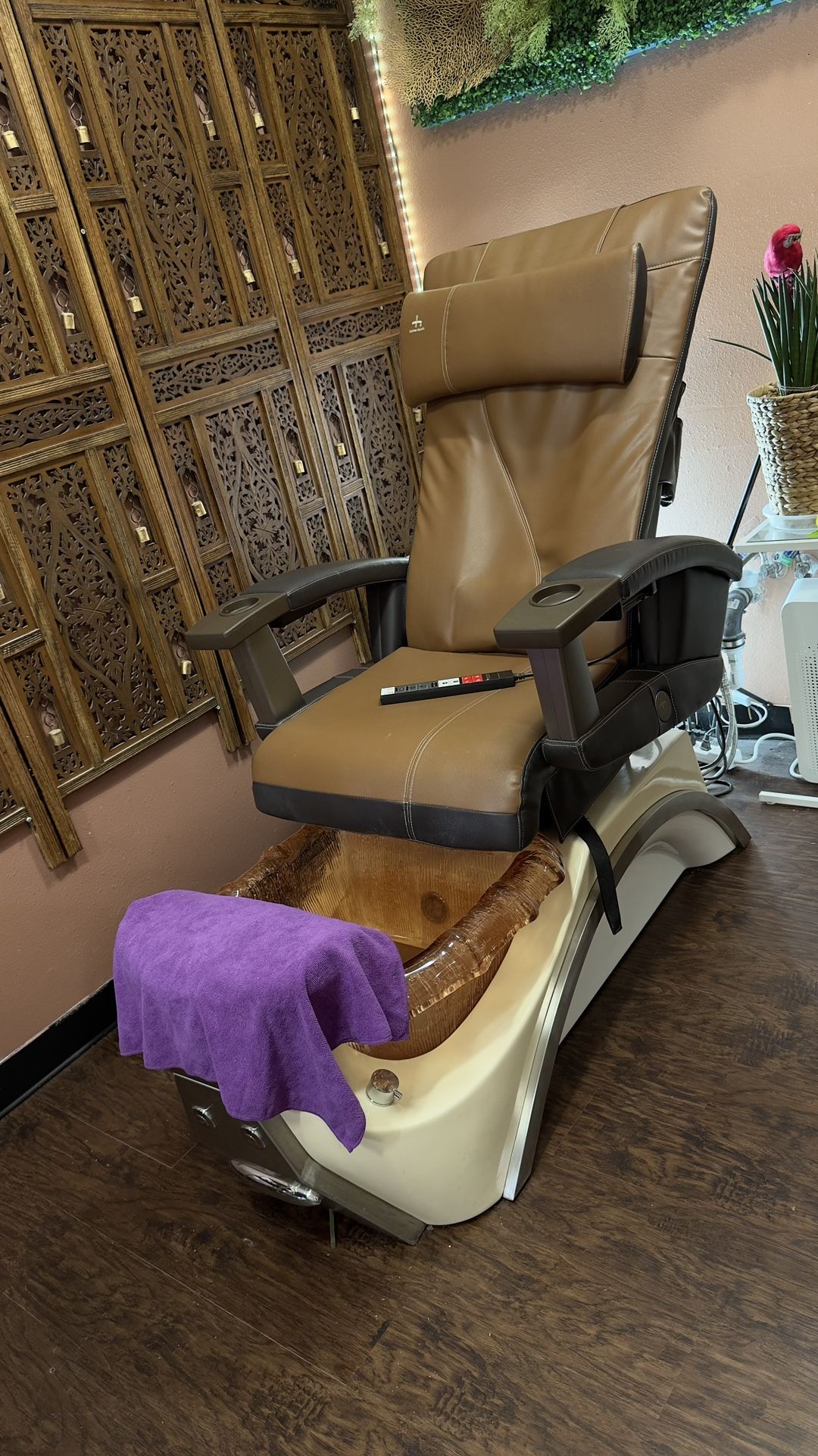 Human Touch Pedicure Spa Chair