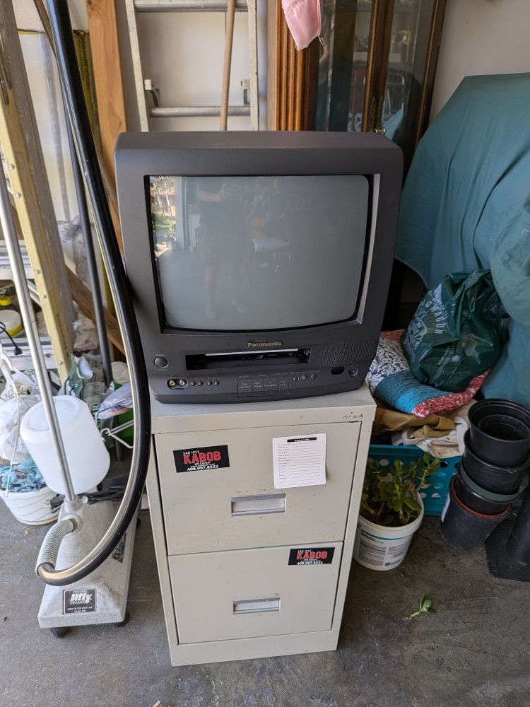 CRT Television 