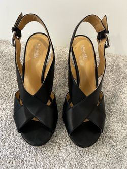 Michael Kors black heels 71/2