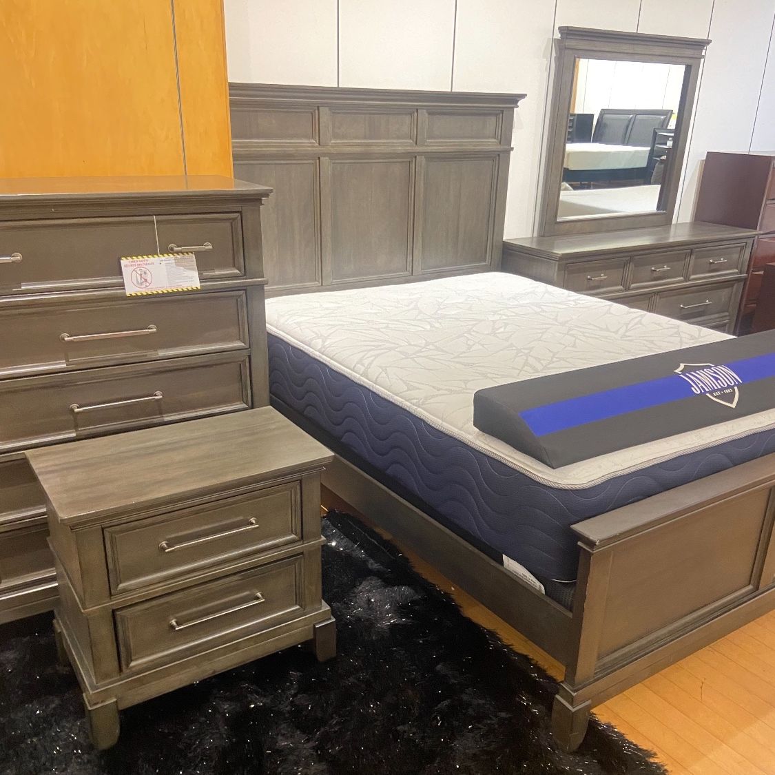 Spring Sale! New Linde Solid Wood Bedroom Set Only $799. Easy Finance Option. Same-Day Delivery.