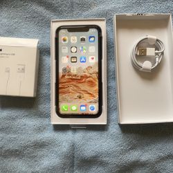 iPhone XR black 64 GB T-Mobile or metro pcs for Sale in Santa Ana, CA -  OfferUp