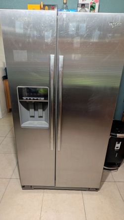 Whirlpool 25.6 cu ft Refrigerator