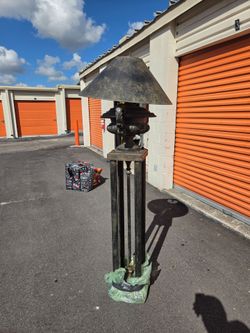 6 ft heavy urn Lamp with Metal Base and Shade