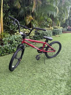 Mongoose Mode 90 Bmx Bike 
