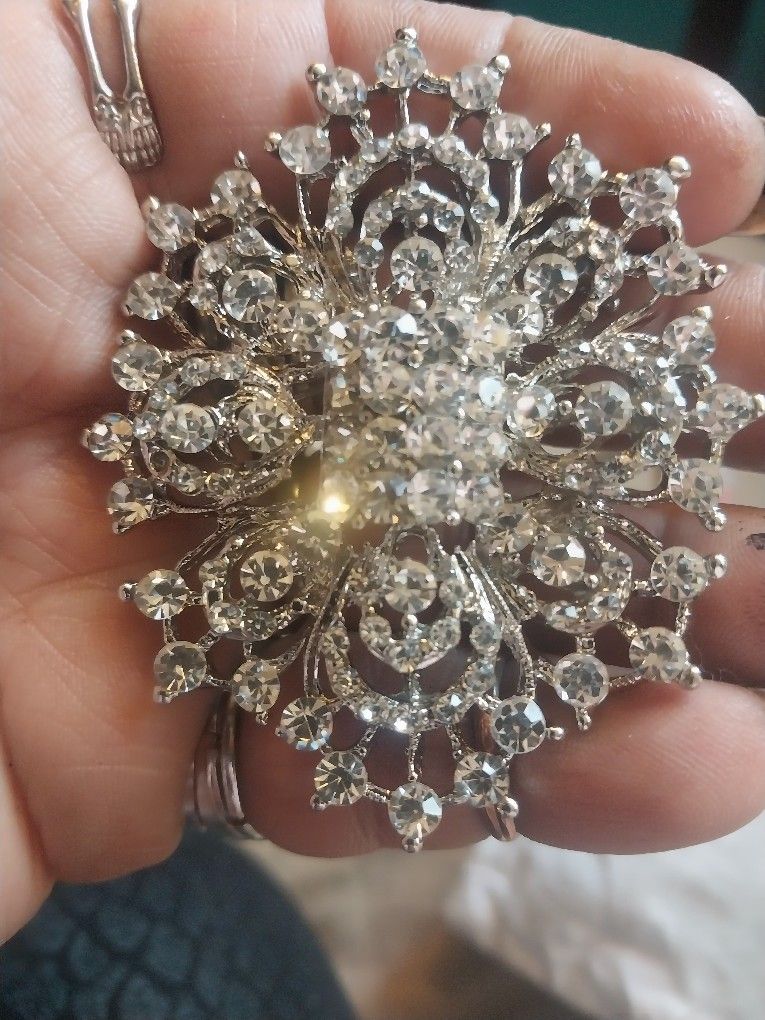 Vintage Art Deco Rhinestone Brooch