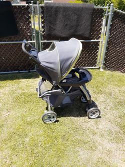 LARGE STROLLER, ASKING $30