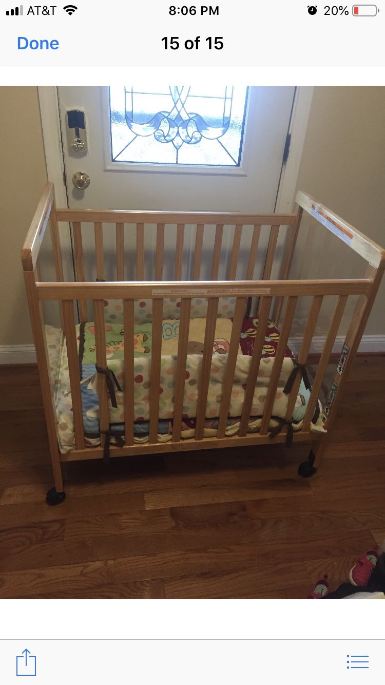 Mini crib