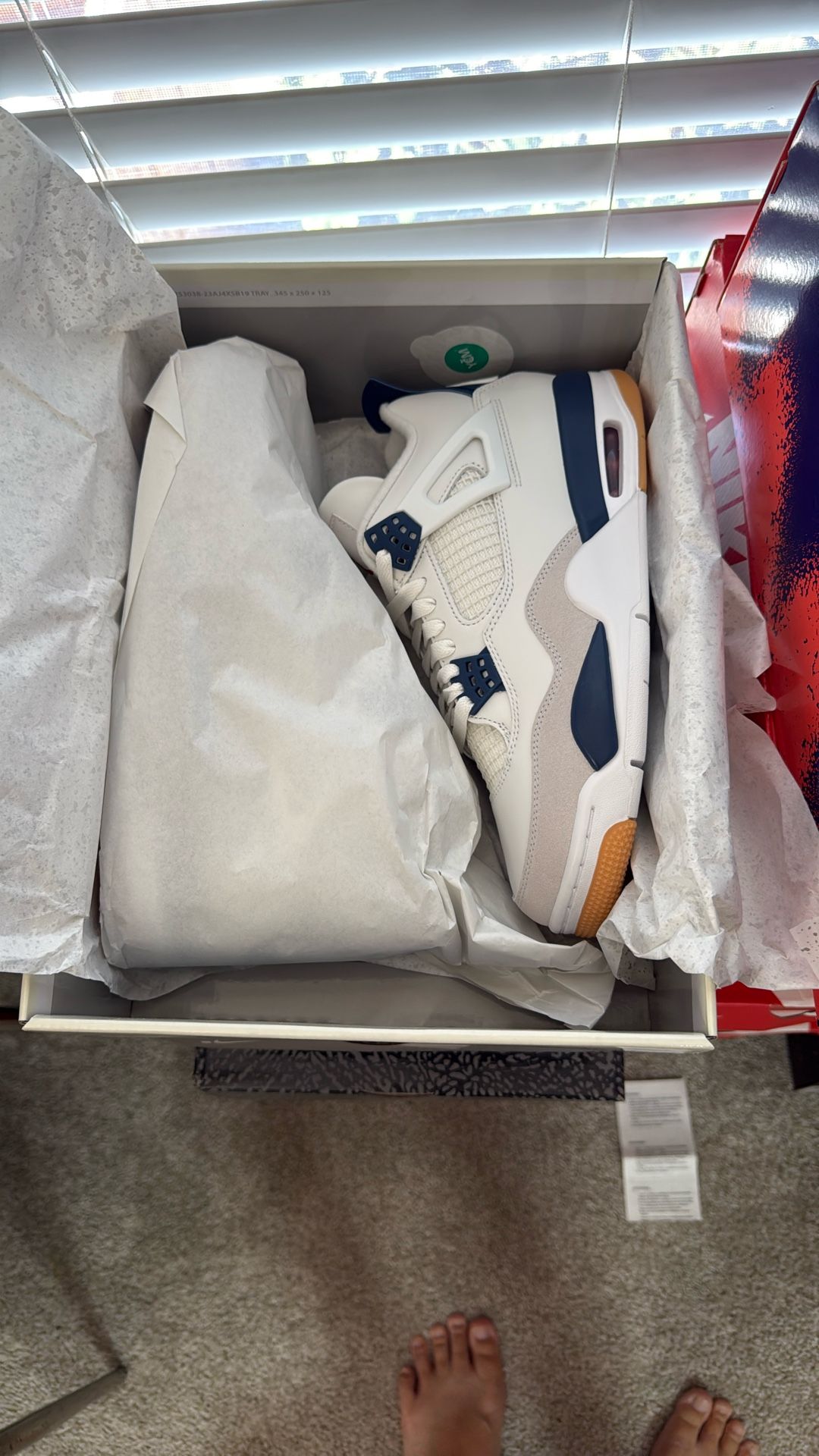 Jordan 4 Retro SB size 9.5M