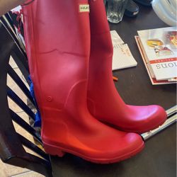 Hunter Boots Size 8 Red