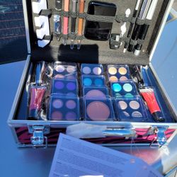 51 Pieces Makeup Kit Vokai For Women 