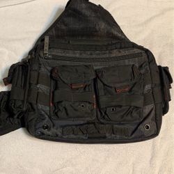 Oakley Side Messenger Bag