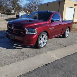 2016 Dodge Ram RT sport V8 5.7