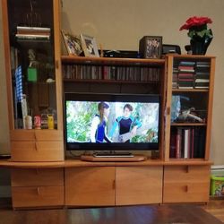 Scandinavian-Style Modular Wood Entertainment Center – Disassembled, Easy Transport