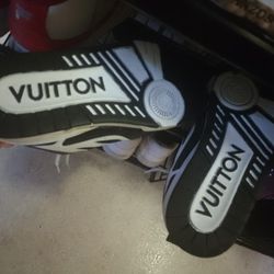 LV Monogram Flex