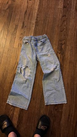Light Wash Distressed Wide Leg Jeans