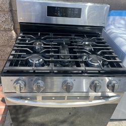 Like New LG Gas Stove Air Fryer Convection Oven 