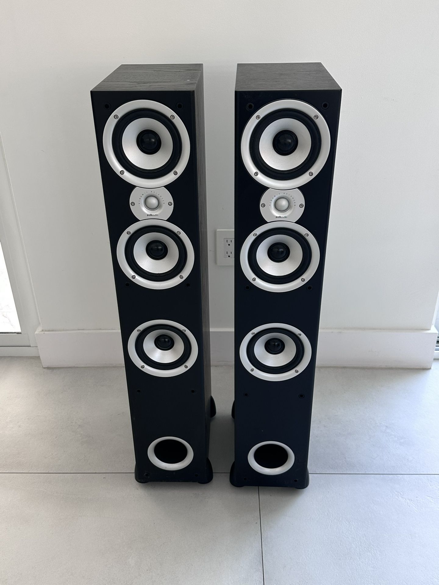 Pair Of Polk Audio Model T90e Euro Black