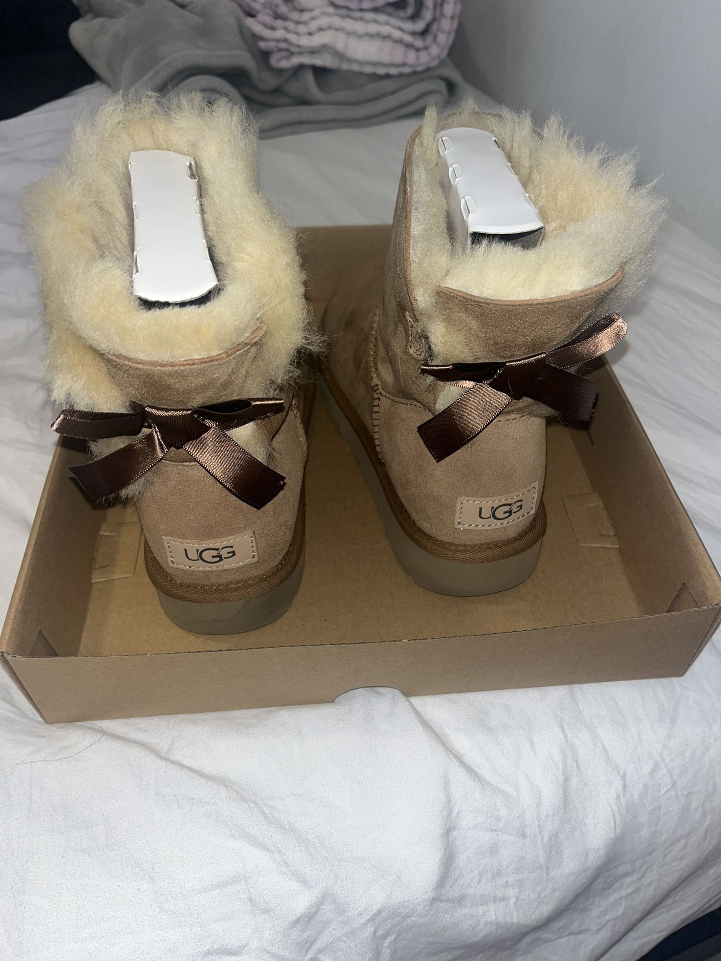 Mini Bailey How Uggs Size 8