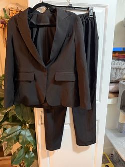 Brand New Men’s Black Tuxedo