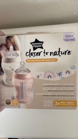 Baby girl Tommee tippee