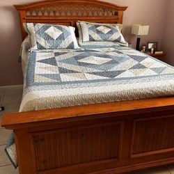 Beautiful Wood Queen Bedroom Set