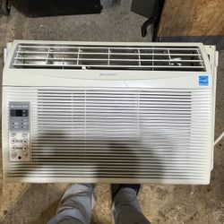 Sharp 12,000 BTU Window Air Conditioner (Ice Cold)