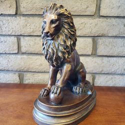 VINTAGE Regal LION STATUE PAW ON BALL