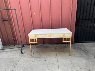Office desk white