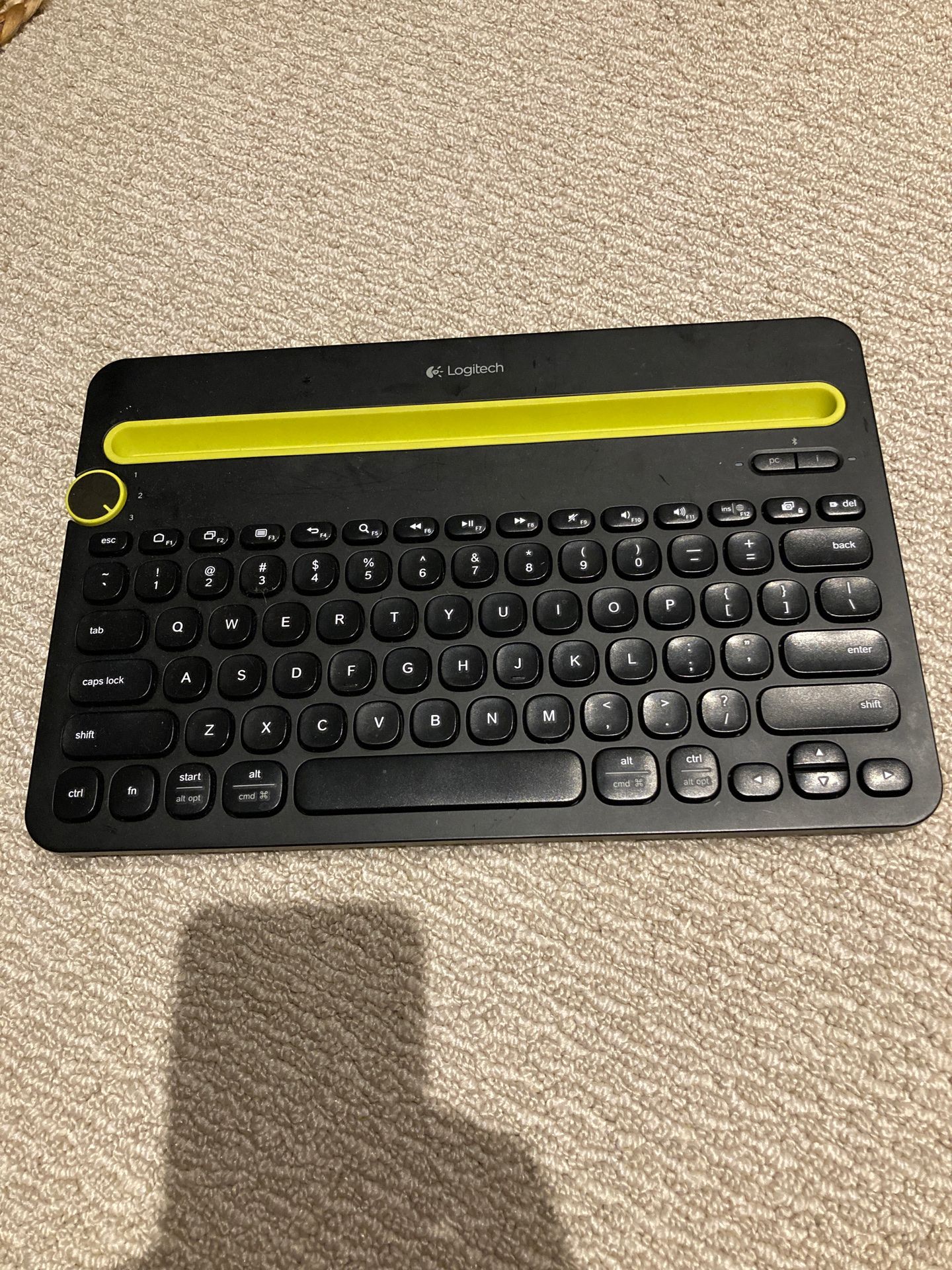 Logitech Bluetooth Multi device Keyboard