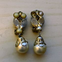 Vintage faux pearl earrings