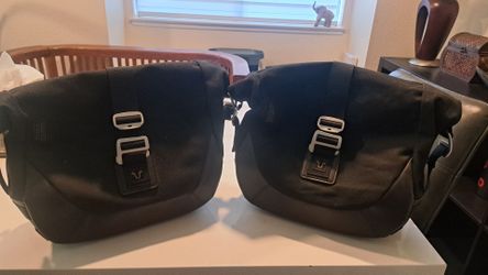 SW MOTECH LEGEND BLACK EDITION SIDE PANNIER