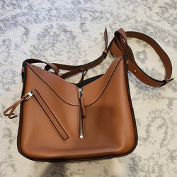 LOEWE
Hammock small textured-leather shoulder bag